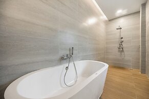 Mövenpick Pool Villa 6BR