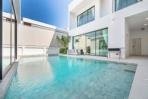 Mövenpick Pool Villa 6BR