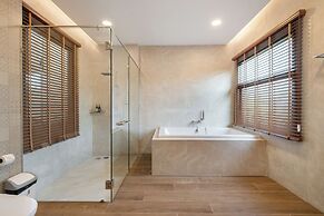 Mövenpick Pool Villa 6BR