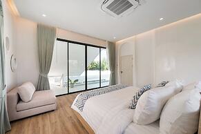 Mövenpick Pool Villa 6BR