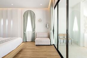 Mövenpick Pool Villa 6BR