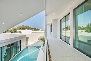 Mövenpick Pool Villa 6BR