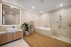 Mövenpick Pool Villa 6BR