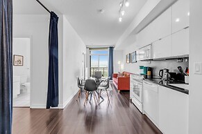 Prestige Suites - CN Tower