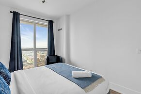 Prestige Suites - CN Tower