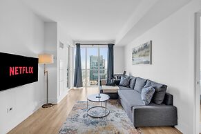 Prestige Suites - CN Tower