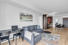 Prestige Suites - CN Tower