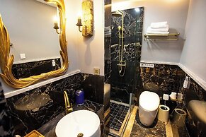 Qu She Boutique Hotel