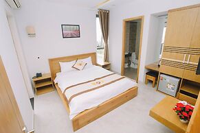 Tan Hoang Long Hotel DN - by BayLuxury