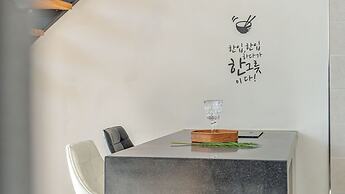 Pohang Blue Hill Pension