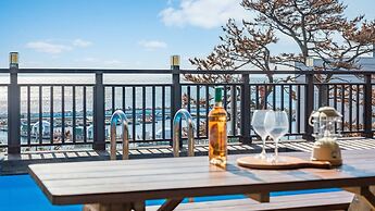 Pohang Blue Hill Pension