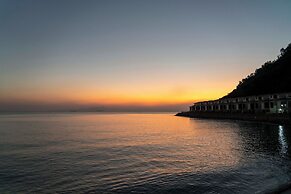 HAJANA Beachside Homestay