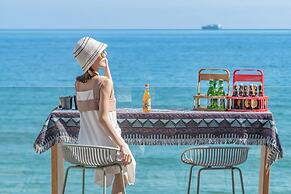 HAJANA Beachside Homestay