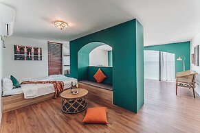 HAJANA Beachside Homestay