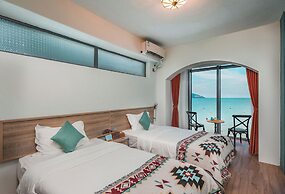 HAJANA Beachside Homestay