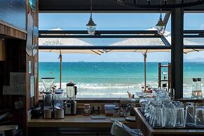 HAJANA Beachside Homestay