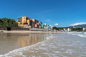 HAJANA Beachside Homestay