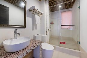 HAJANA Beachside Homestay