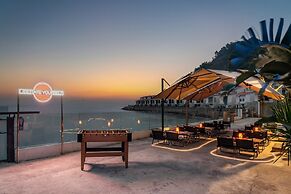 HAJANA Beachside Homestay