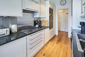 Host Stay Brunswick Place Apartment