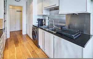 Host Stay Brunswick Place Apartment