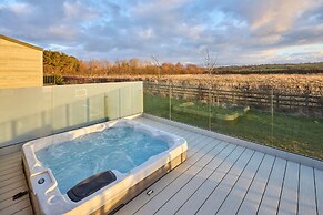 Host Stay Hazelwood Deluxe Lodge