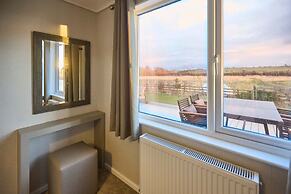 Host Stay Hazelwood Deluxe Lodge