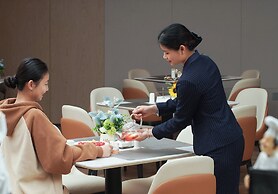 Mehood Lestie International Hotel Panyu Wanbo Yuangang Metro Station B