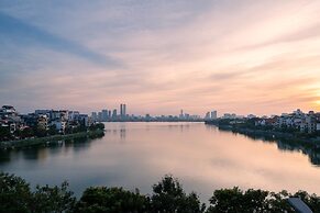 Luxe Paradise Suites Xuan Dieu