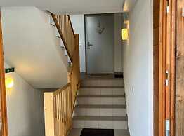 Rossiniweg Warm and Lovely Apartment With Terrace