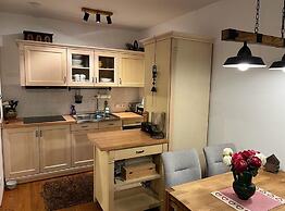 Rossiniweg Warm and Lovely Apartment With Terrace