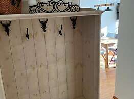 Rossiniweg Warm and Lovely Apartment With Terrace