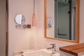 Lijiang Snow Mountain Bengu Hotel (Shuhe Ancient Town Branch)