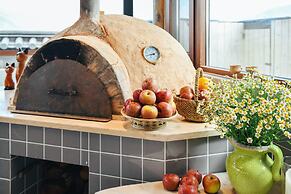 Lijiang Snow Mountain Bengu Hotel (Shuhe Ancient Town Branch)