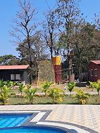 Cheetah Farms Jungle Stay