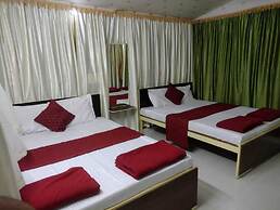 Cheetah Farms Jungle Stay