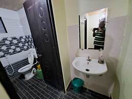 Cheetah Farms Jungle Stay