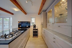 Elegantes Ferienhaus mit Garten auf Fehmarn