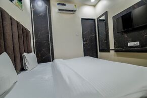 Madstays - Hari Pathak Chowk near Mahakal Mandir