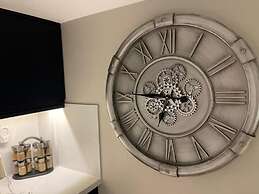 2 Bed 'cosy Cottage' Central Bawtry High End Decor