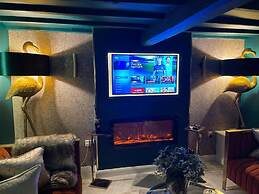 2 Bed 'cosy Cottage' Central Bawtry High End Decor