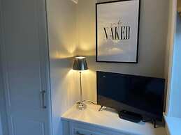 2 Bed 'cosy Cottage' Central Bawtry High End Decor