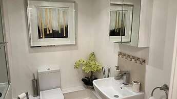 2 Bed 'cosy Cottage' Central Bawtry High End Decor