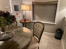 2 Bed 'cosy Cottage' Central Bawtry High End Decor