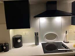 2 Bed 'cosy Cottage' Central Bawtry High End Decor