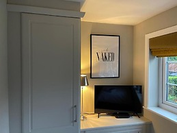 2 Bed 'cosy Cottage' Central Bawtry High End Decor