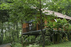 Crystal Kuruva Nature Resort & Spa