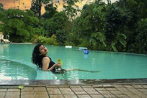Crystal Kuruva Nature Resort & Spa