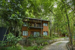 Crystal Kuruva Nature Resort & Spa