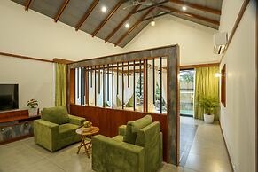 Crystal Kuruva Nature Resort & Spa